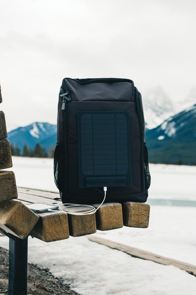 Bild på Ryggsäck Pedro AWARE™ 18L med 5W solcellspanel