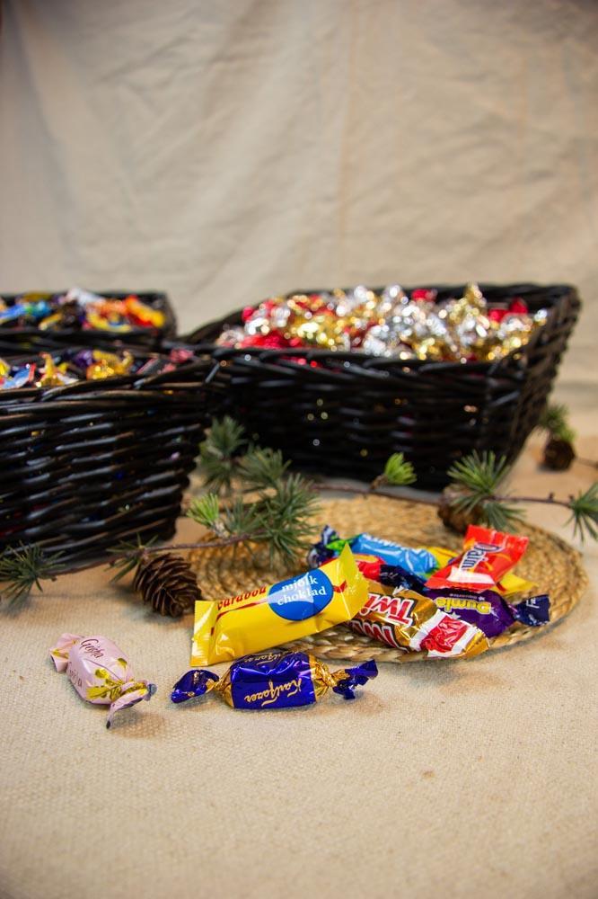 Bild på Julkorg Svart med Godis 1,5kg