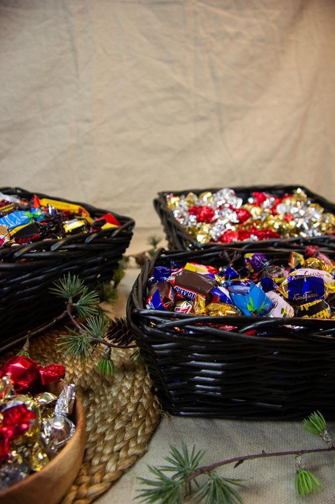 Bild på Julkorg Svart med Godis 3,5kg