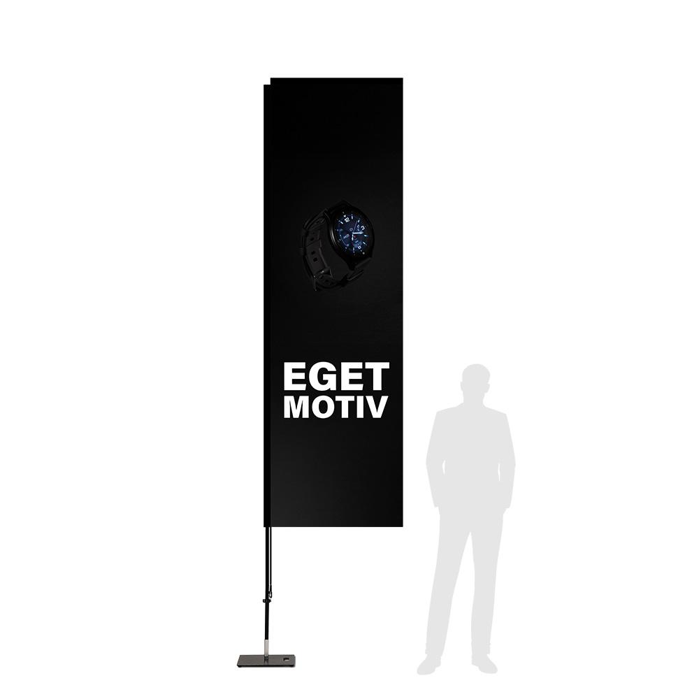 Rak beachflagga med aluminium ram, exempel motiv och person för skala
