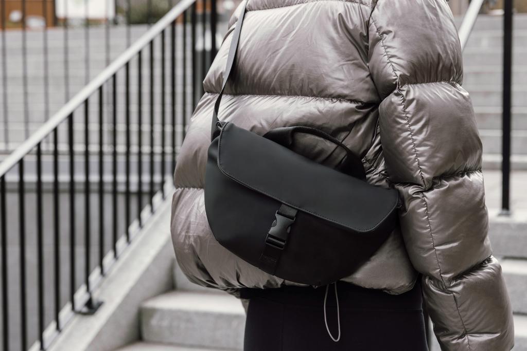 Bild på Sling-bag VINGA Baltimore 2,6L 