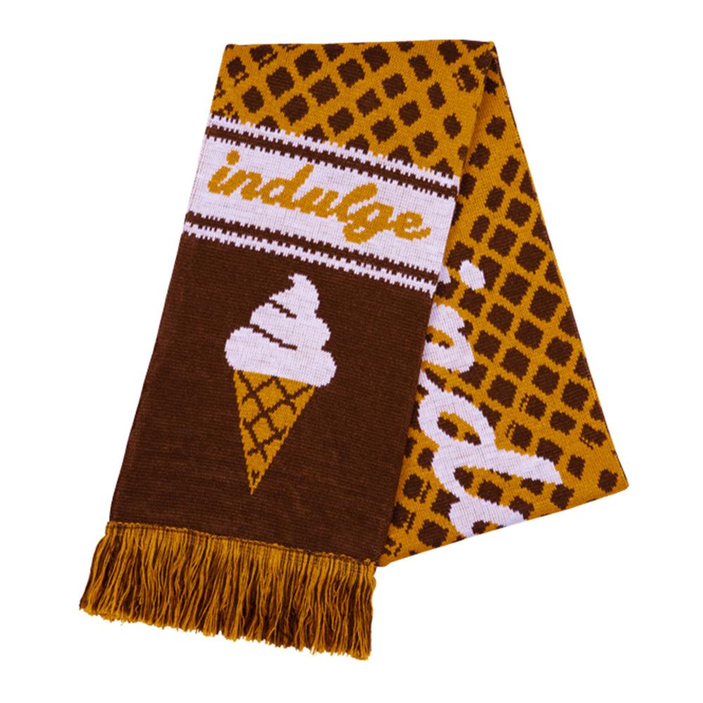 Stickad halsduk med exempel design 2