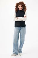 Bild på Dunväst Iqoniq Meru Dam