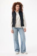 Bild på Dunväst Iqoniq Meru Dam