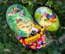 Påskägg miljöbild med inslaget godis