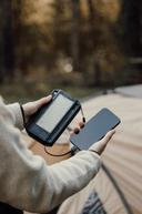 Bild på Powerbank Nordic Drift Titan 10 000 mAh – 3 solpaneler