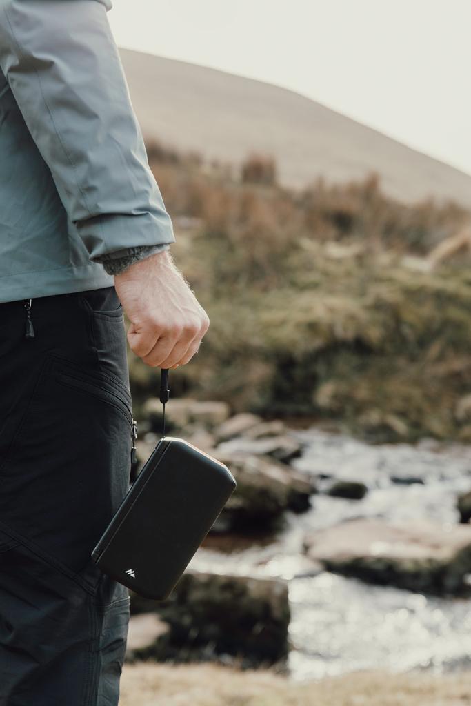 Bild på Powerbank Nordic Drift Titan 10 000 mAh – 3 solpaneler