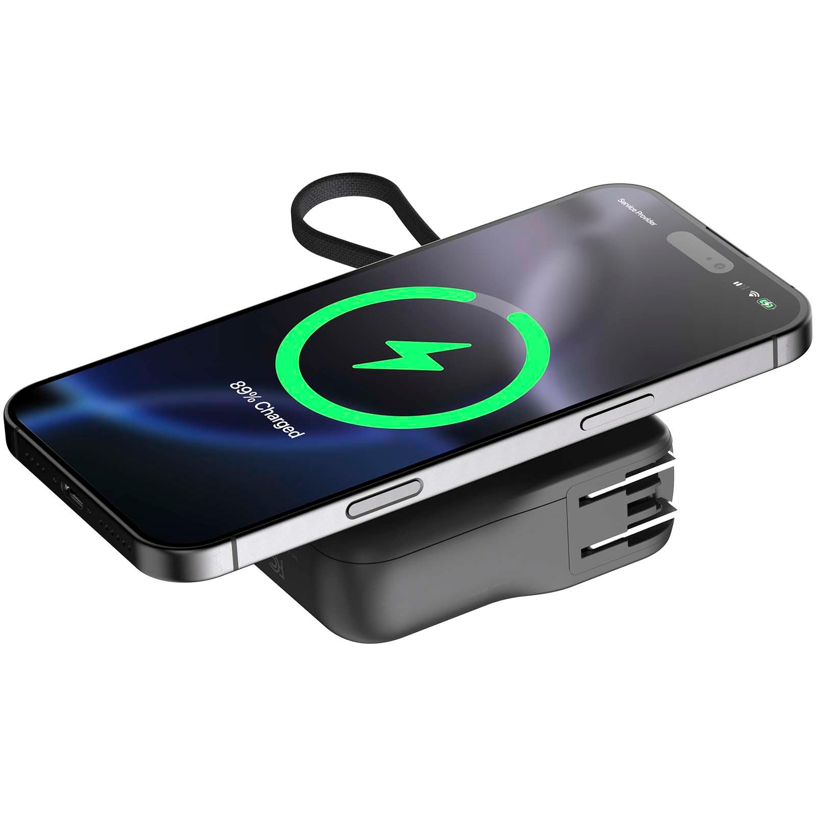 Bild på Reseladdare Xtorm TravelPro, 30 W, 10 000 mAh – 3-i-1