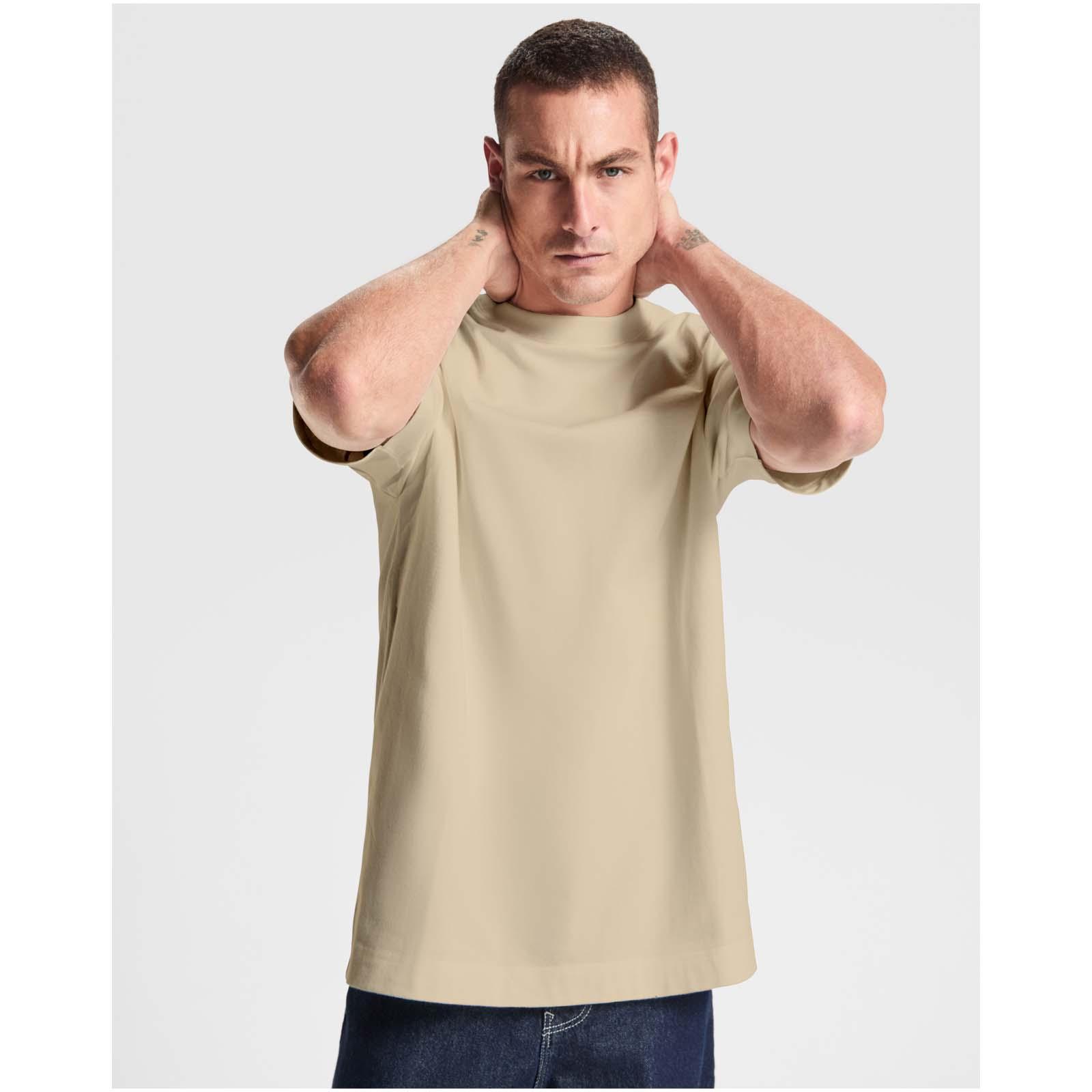 Bild på T-shirt Chow, oversized Bild på T-shirt Chow, oversized