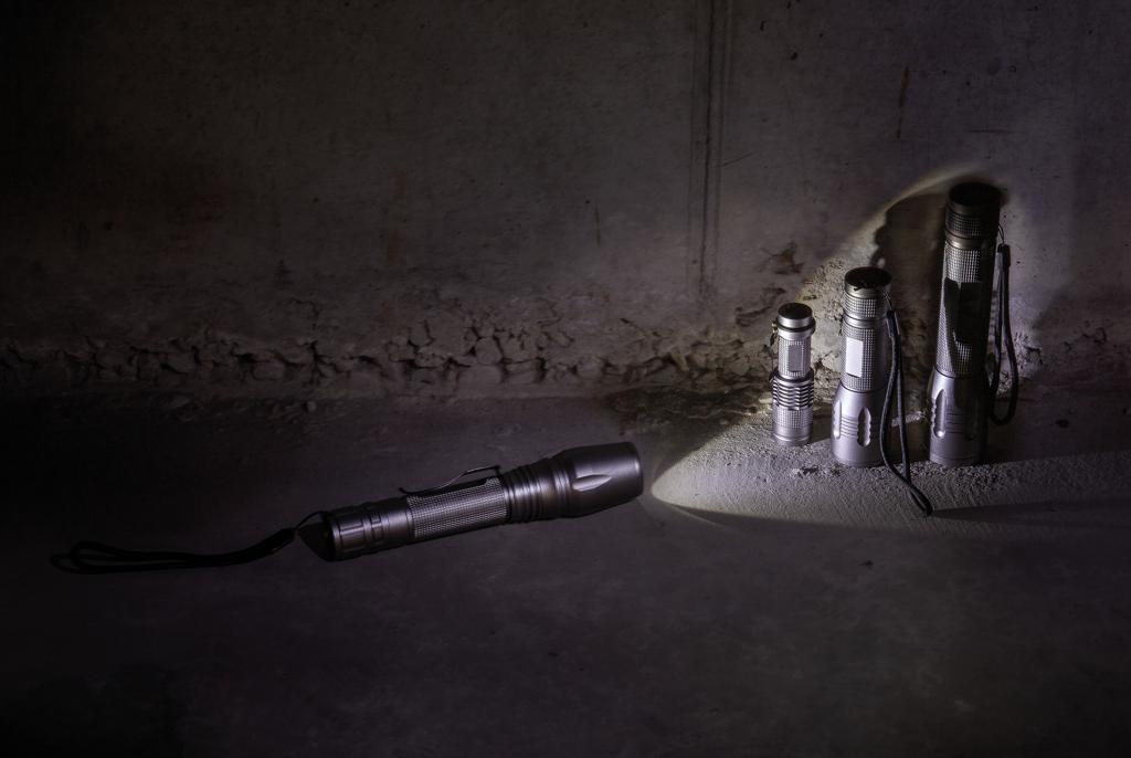 Bild på Ficklampa CREE 10W Heavy duty Bild på Ficklampa CREE 10W Heavy duty