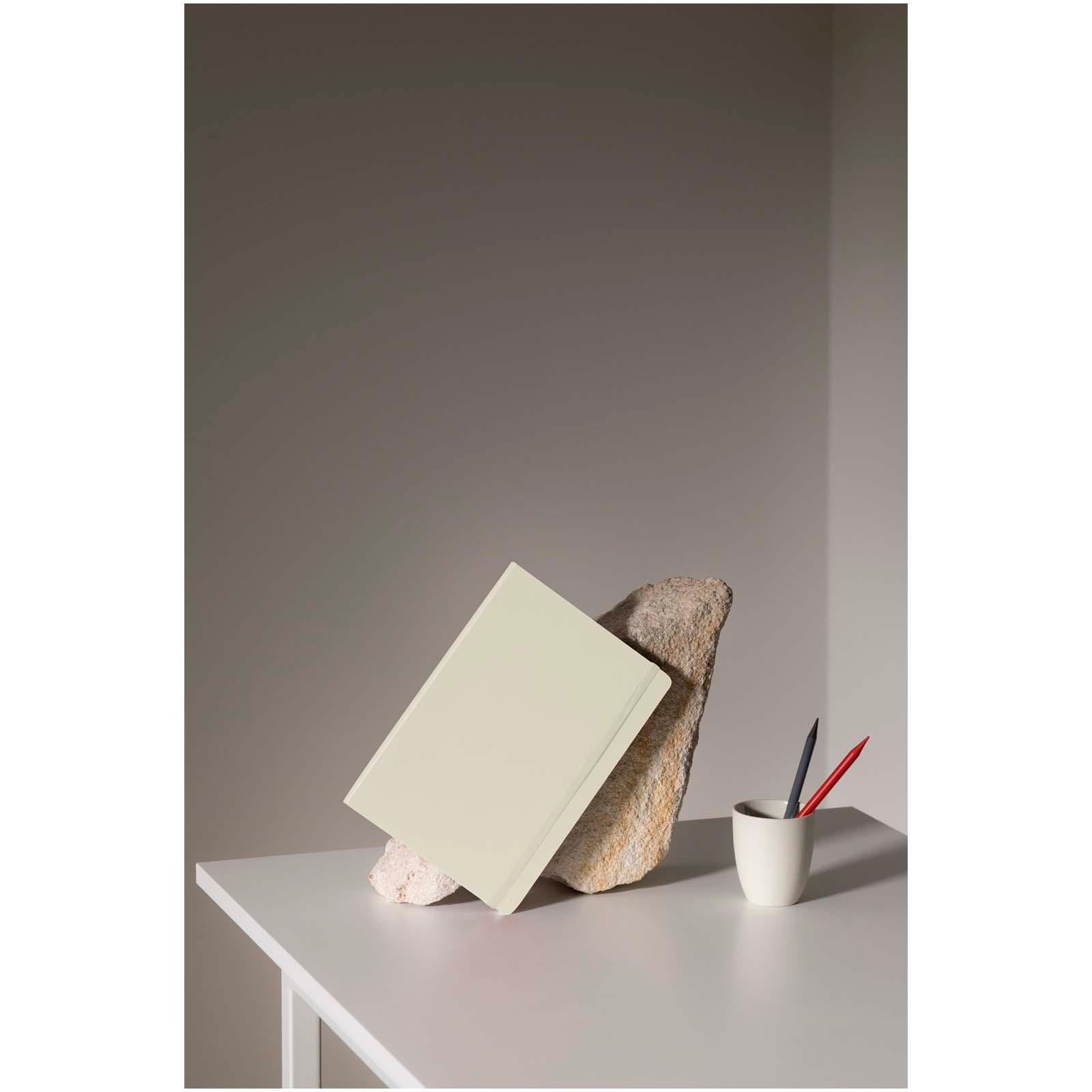 Bild på Anteckningsbok Karst® Soft A5 av stenpapper Bild på Anteckningsbok Karst® Soft A5 av stenpapper